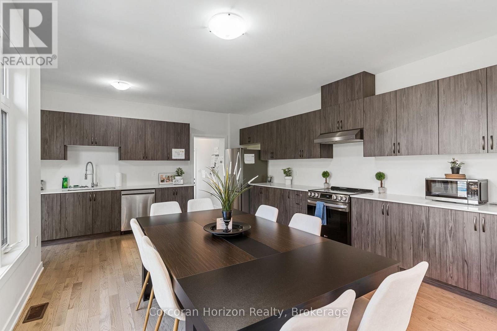 1008 Napier Court, Lake Of Bays, Ontario  P1H 0K1 - Photo 14 - X12926030