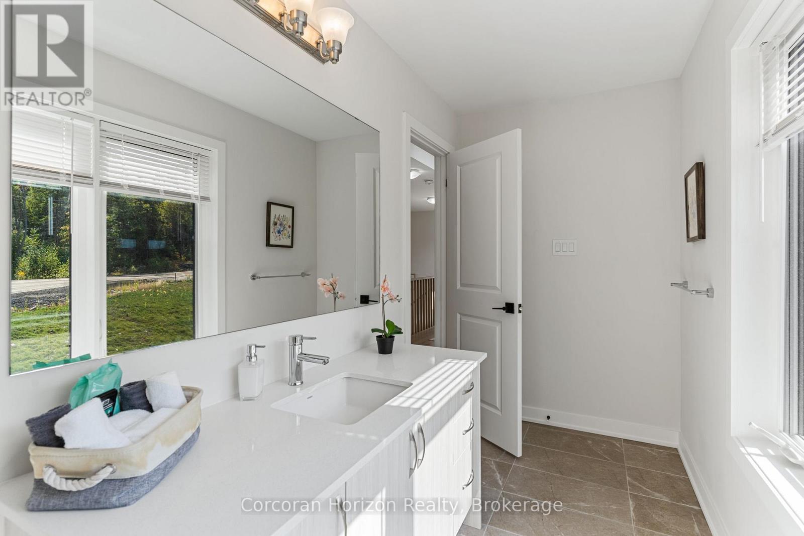 1008 Napier Court, Lake Of Bays, Ontario  P1H 0K1 - Photo 30 - X12926030