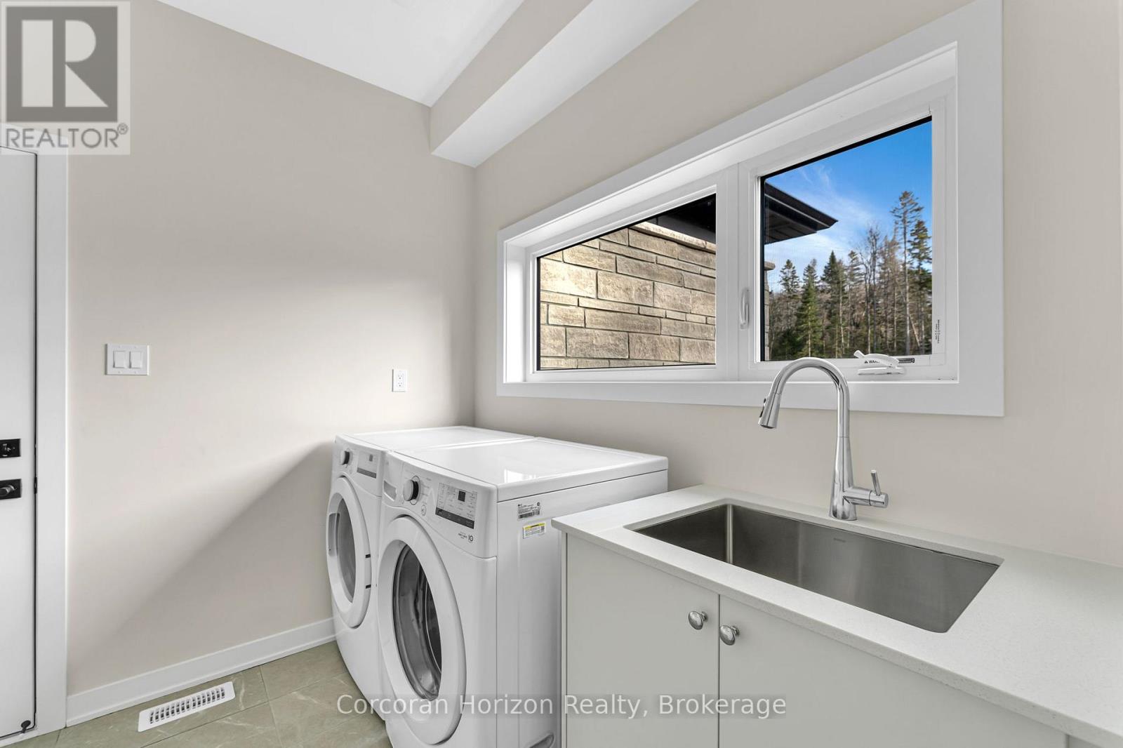 1008 Napier Court, Lake Of Bays, Ontario  P1H 0K1 - Photo 33 - X12926030