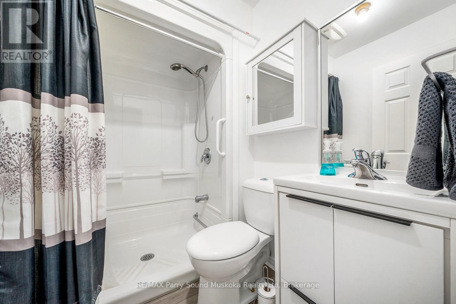 105 - 1 Georgian Bay Avenue, Parry Sound, Ontario  P2A 3B1 - Photo 15 - X12926726