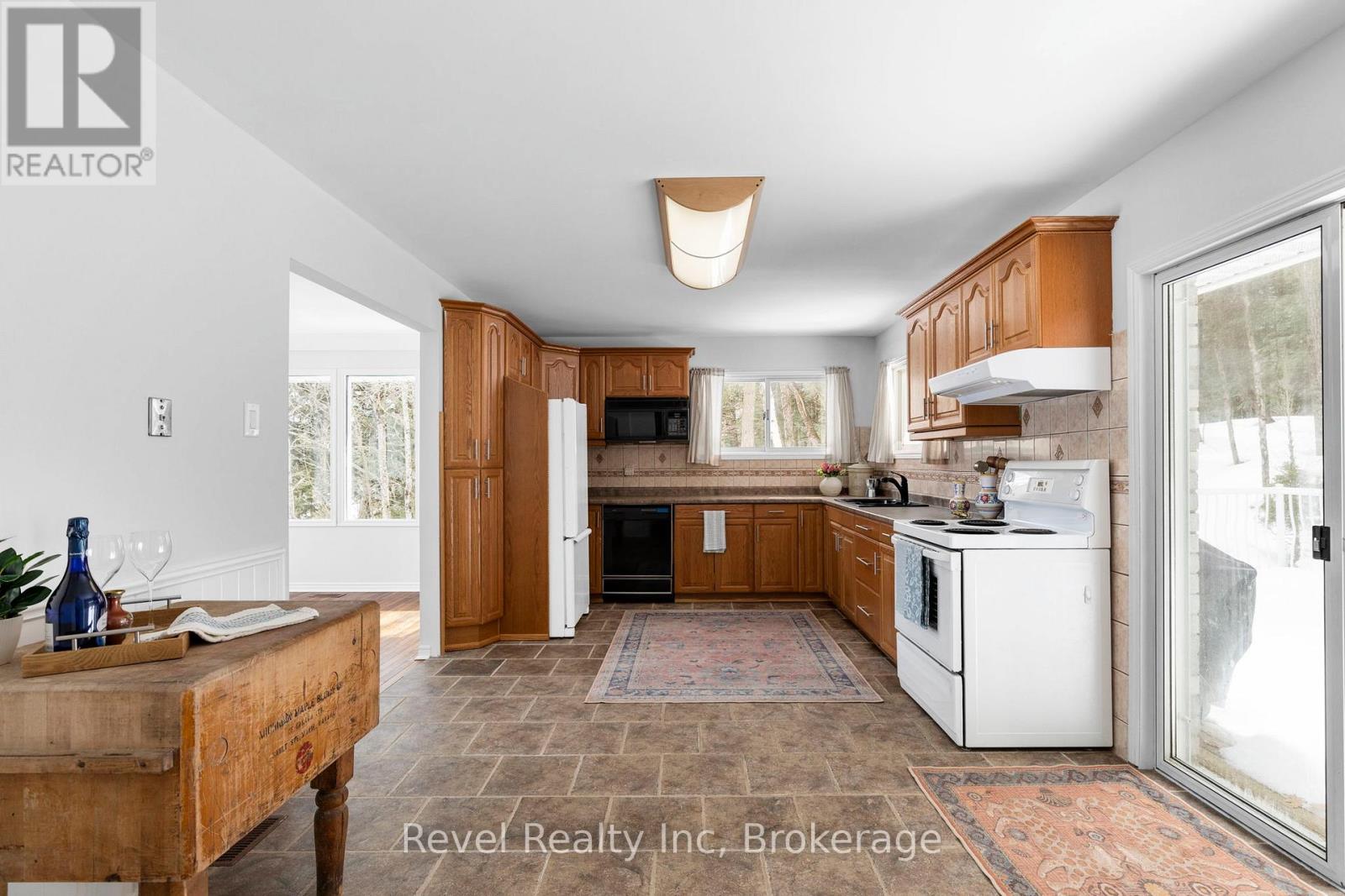 75 Silver Point Drive, Seguin, Ontario  P2A 2W8 - Photo 18 - X12927730