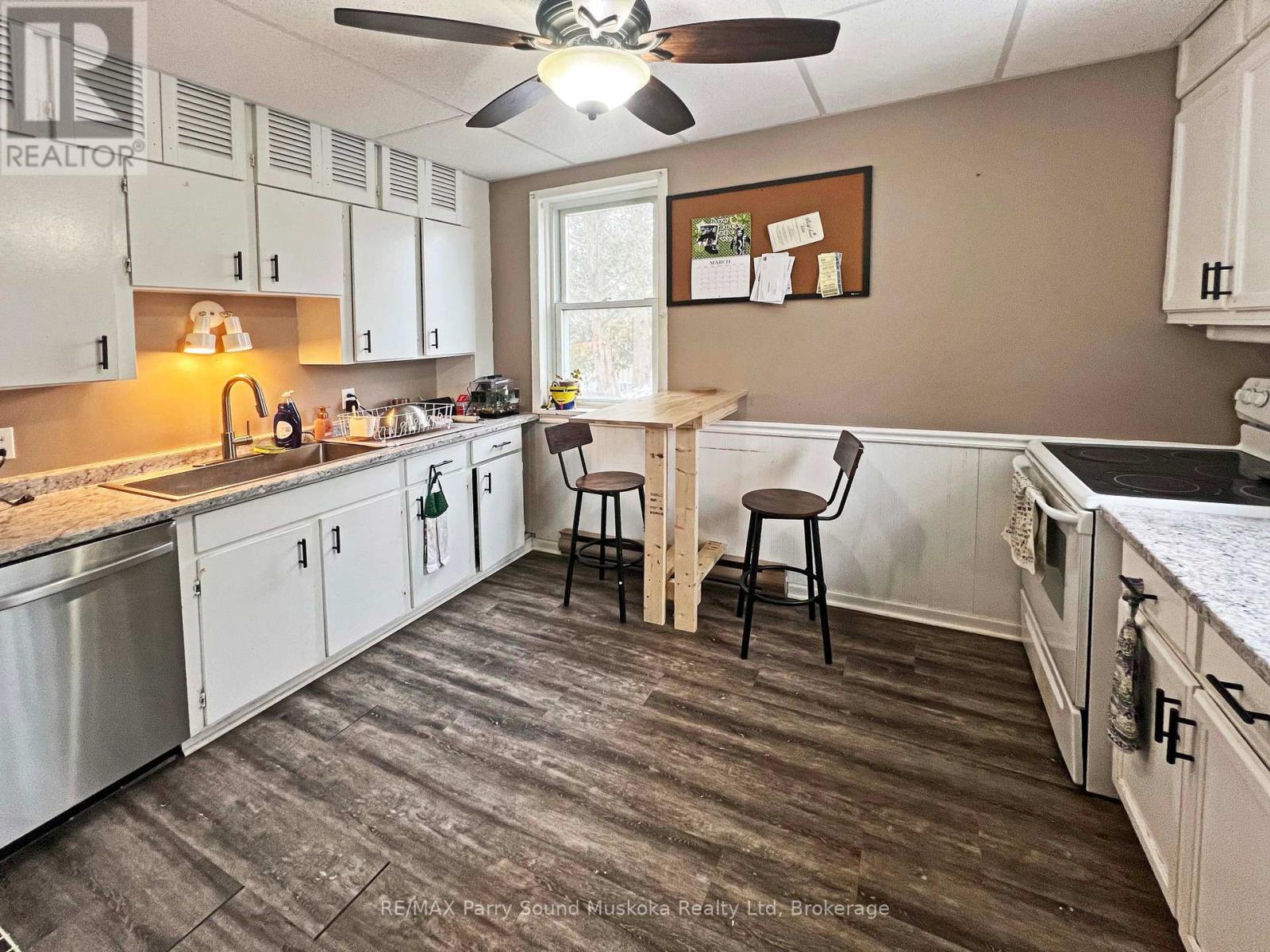 97 William Street, Parry Sound, Ontario  P2A 1V5 - Photo 11 - X12928146