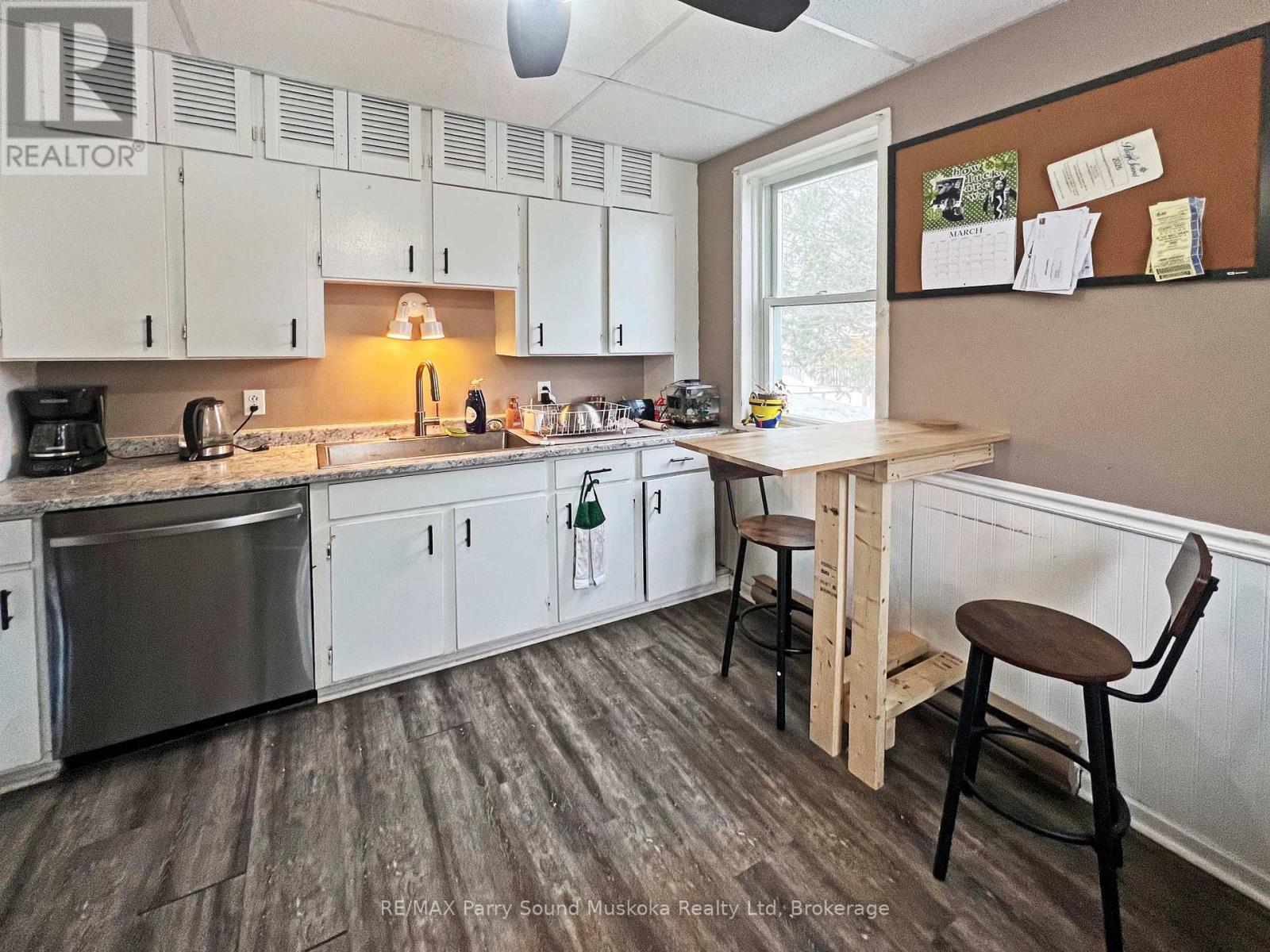 97 William Street, Parry Sound, Ontario  P2A 1V5 - Photo 12 - X12928146