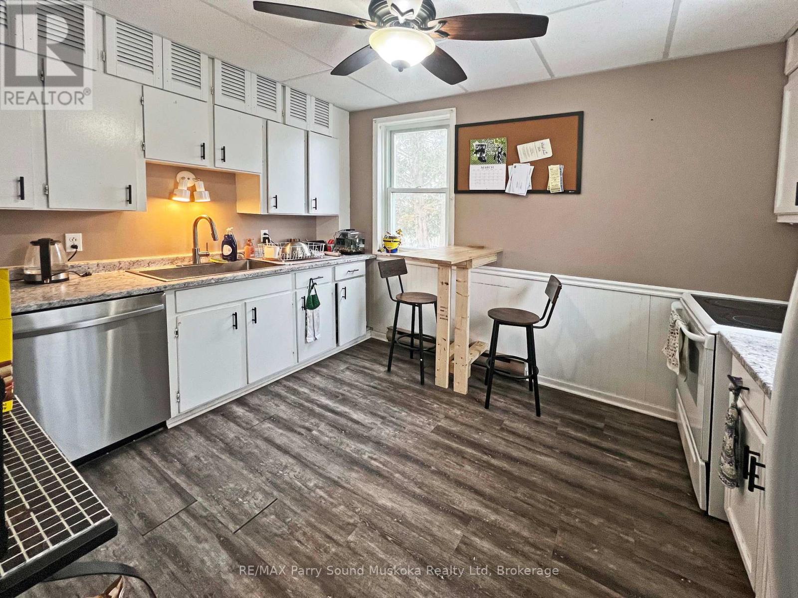 97 William Street, Parry Sound, Ontario  P2A 1V5 - Photo 15 - X12928146