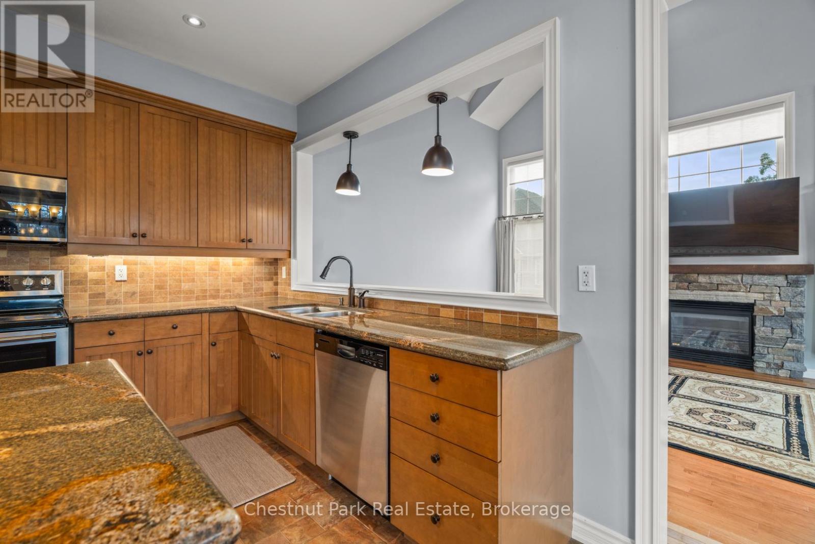 23 Spencer Street, Bracebridge, Ontario  P1L 0B7 - Photo 10 - X12928912