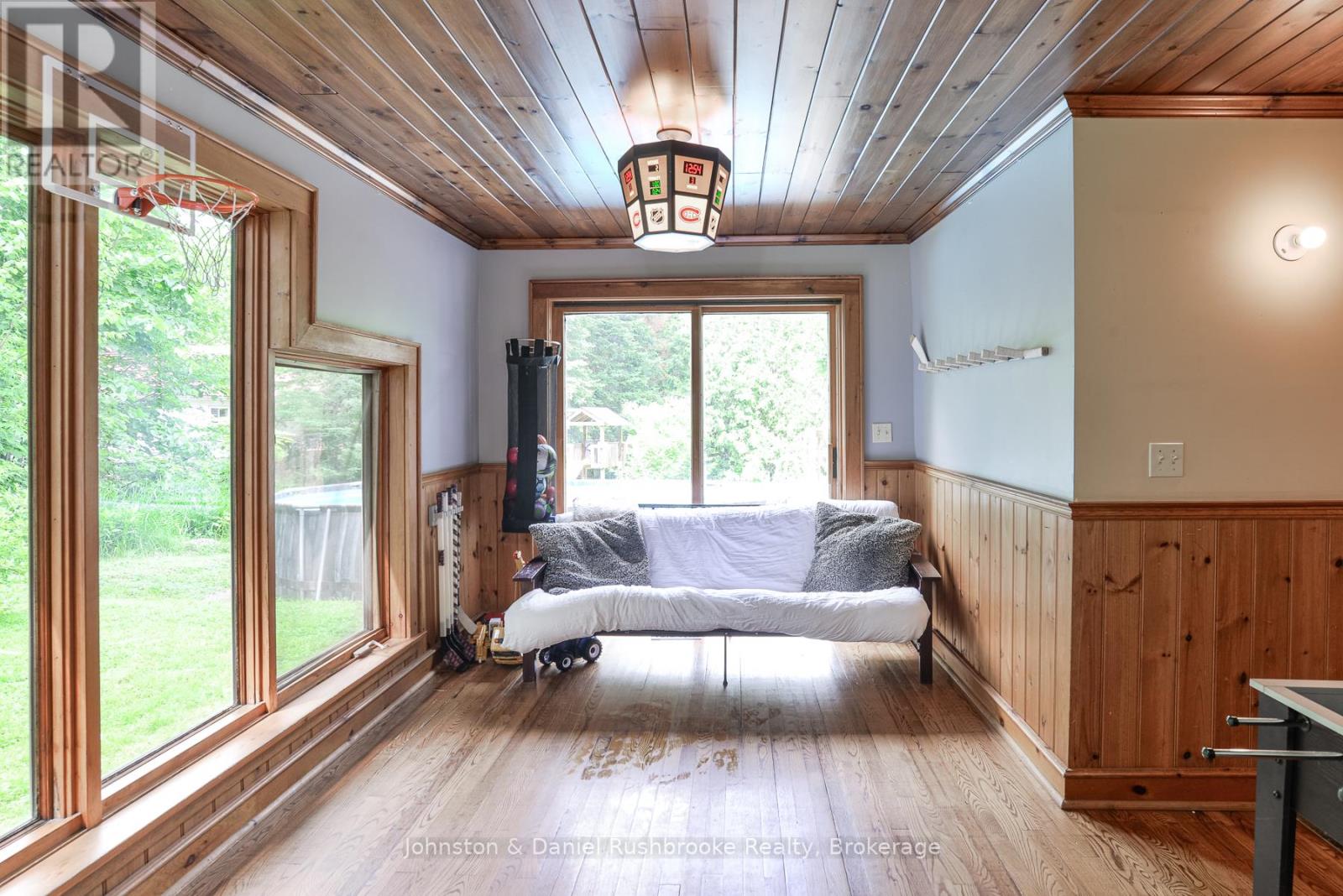 1658 Housey's Rapids Road, Gravenhurst, Ontario  P1P 1R3 - Photo 4 - X12929598