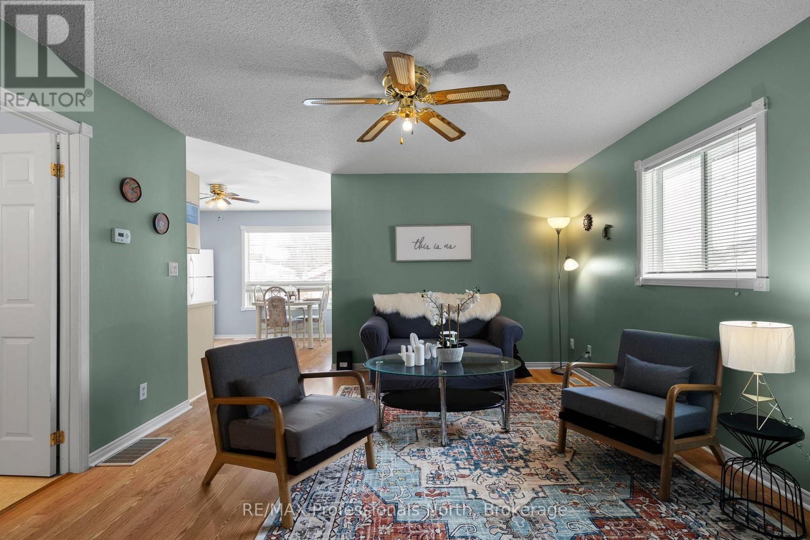 30 Sabrina Park Drive, Huntsville, Ontario  P1H 1L8 - Photo 12 - X12929830
