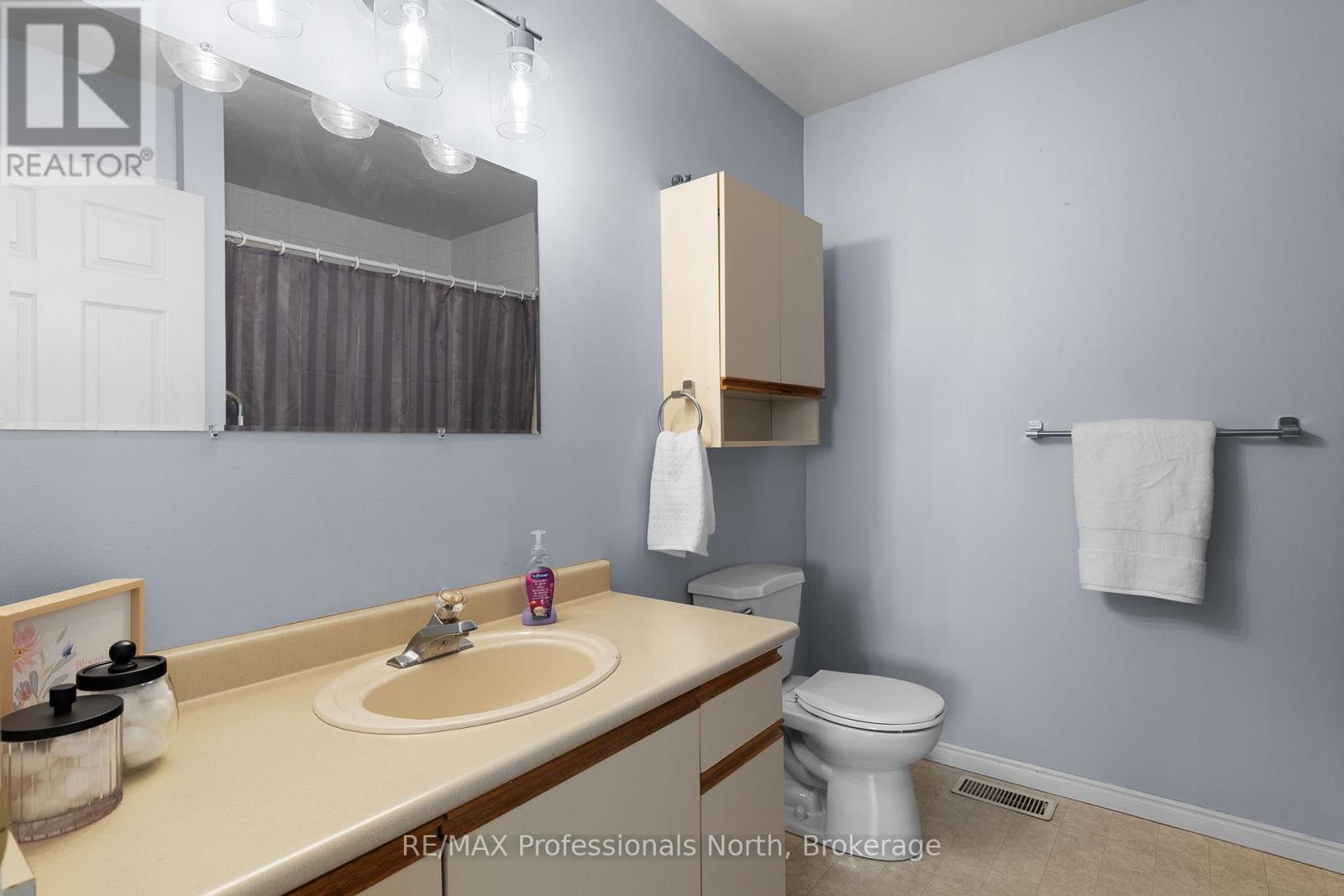 30 Sabrina Park Drive, Huntsville, Ontario  P1H 1L8 - Photo 17 - X12929830