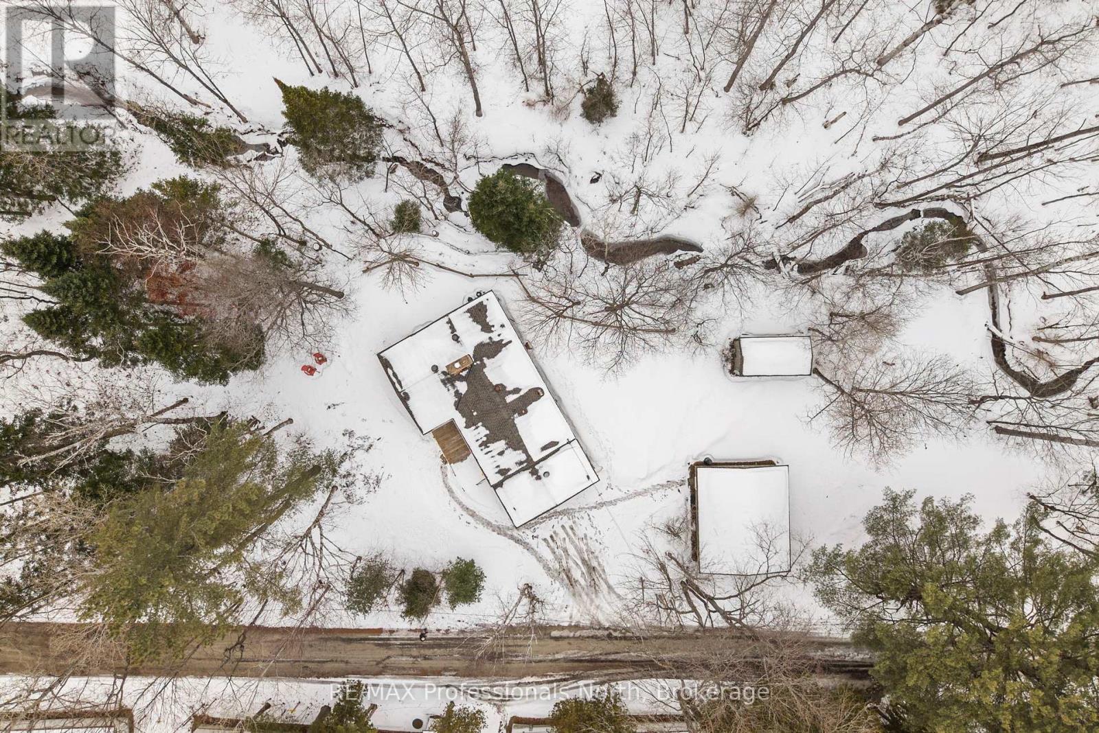 2220 60 Highway, Lake Of Bays, Ontario  P1H 2J6 - Photo 3 - X12929968