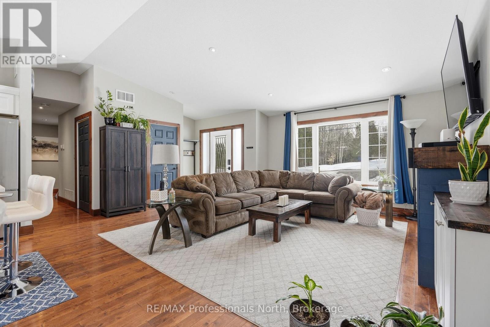 230 Townline Road W Road, Huntsville, Ontario  P1H 1S7 - Photo 9 - X12930100