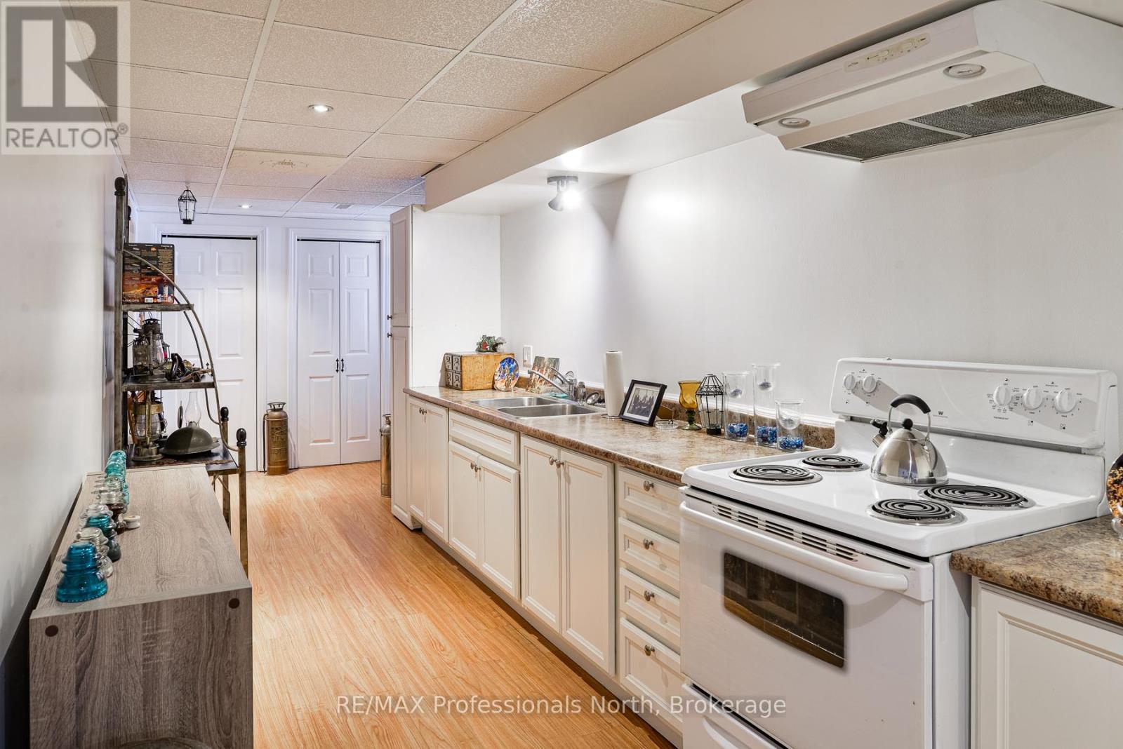 76 Westvale Drive, Bracebridge, Ontario  P1L 1B3 - Photo 15 - X12930628