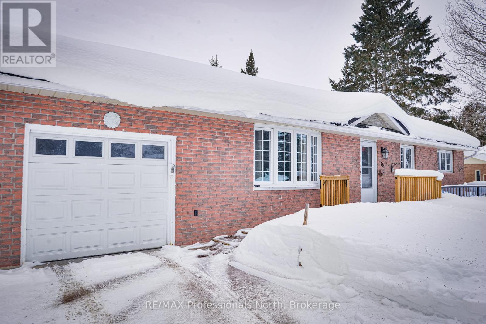 76 Westvale Drive, Bracebridge, Ontario  P1L 1B3 - Photo 2 - X12930628