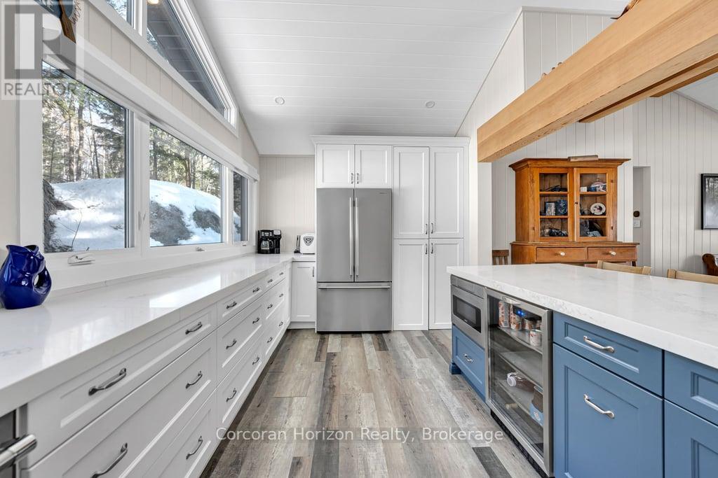 1050 Fair-Lee Park Road, Muskoka Lakes, Ontario  P0B 1G0 - Photo 12 - X12932640