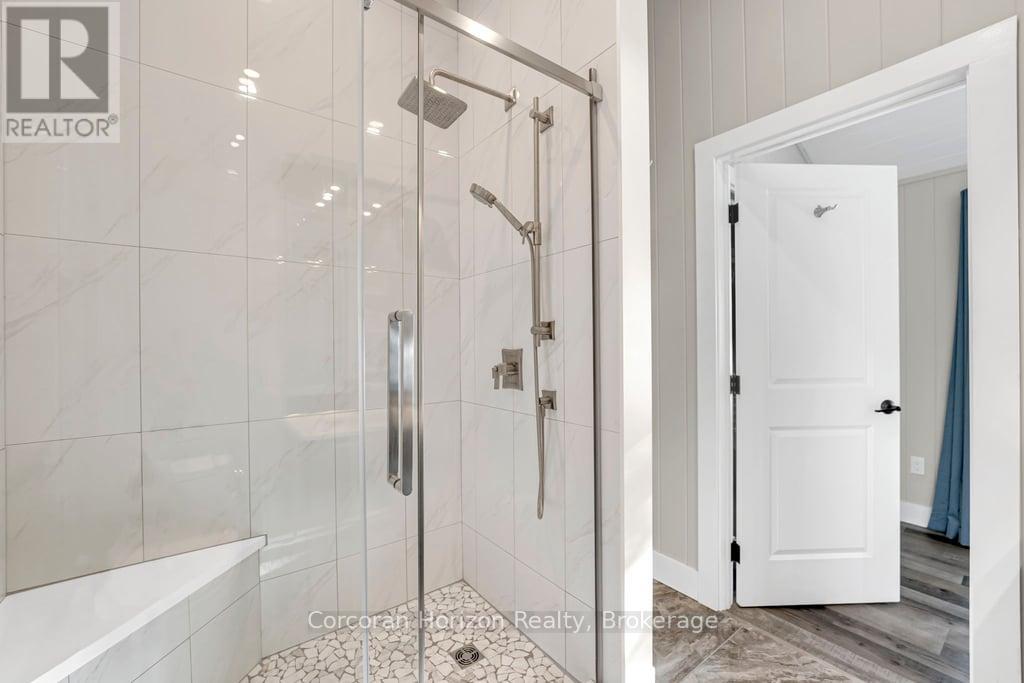 1050 Fair-Lee Park Road, Muskoka Lakes, Ontario  P0B 1G0 - Photo 26 - X12932640