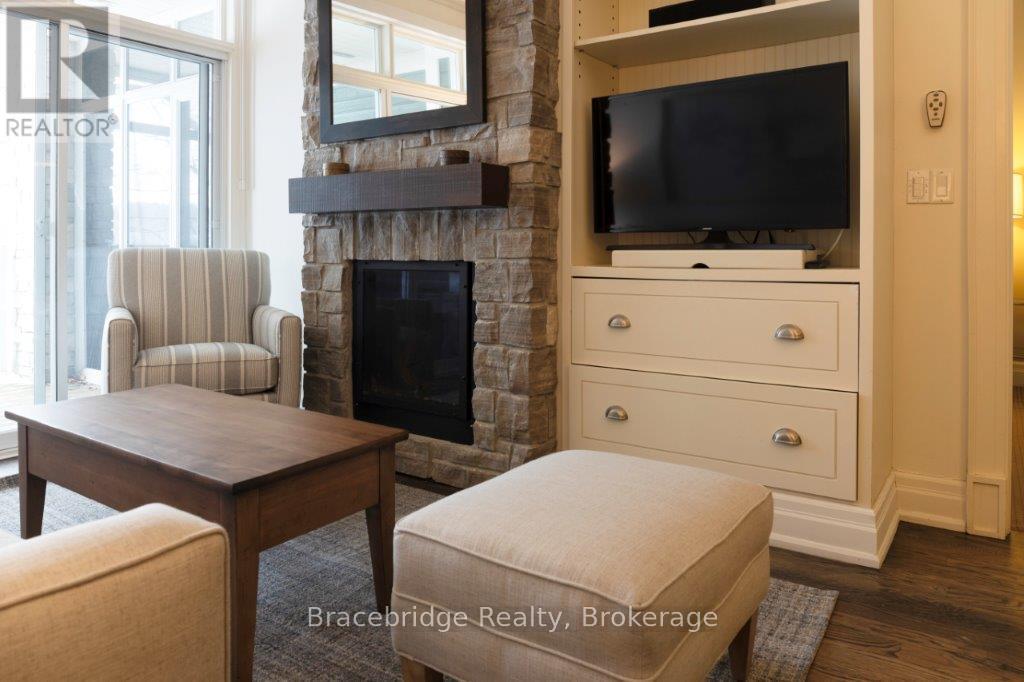 A103-D1 - 1869 Muskoka Rd 118 Highway W, Muskoka Lakes, Ontario  P1L 1W8 - Photo 7 - X12933372