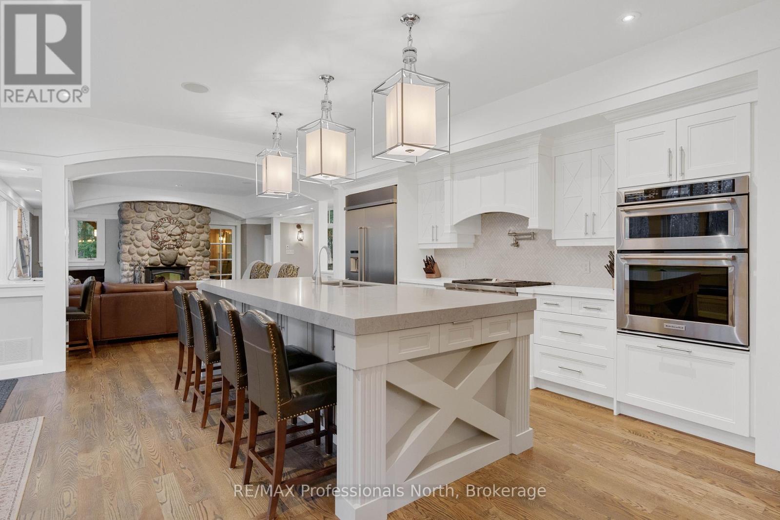 1656 Muskoka Beach Road, Bracebridge, Ontario  P1P 1R1 - Photo 15 - X12935650