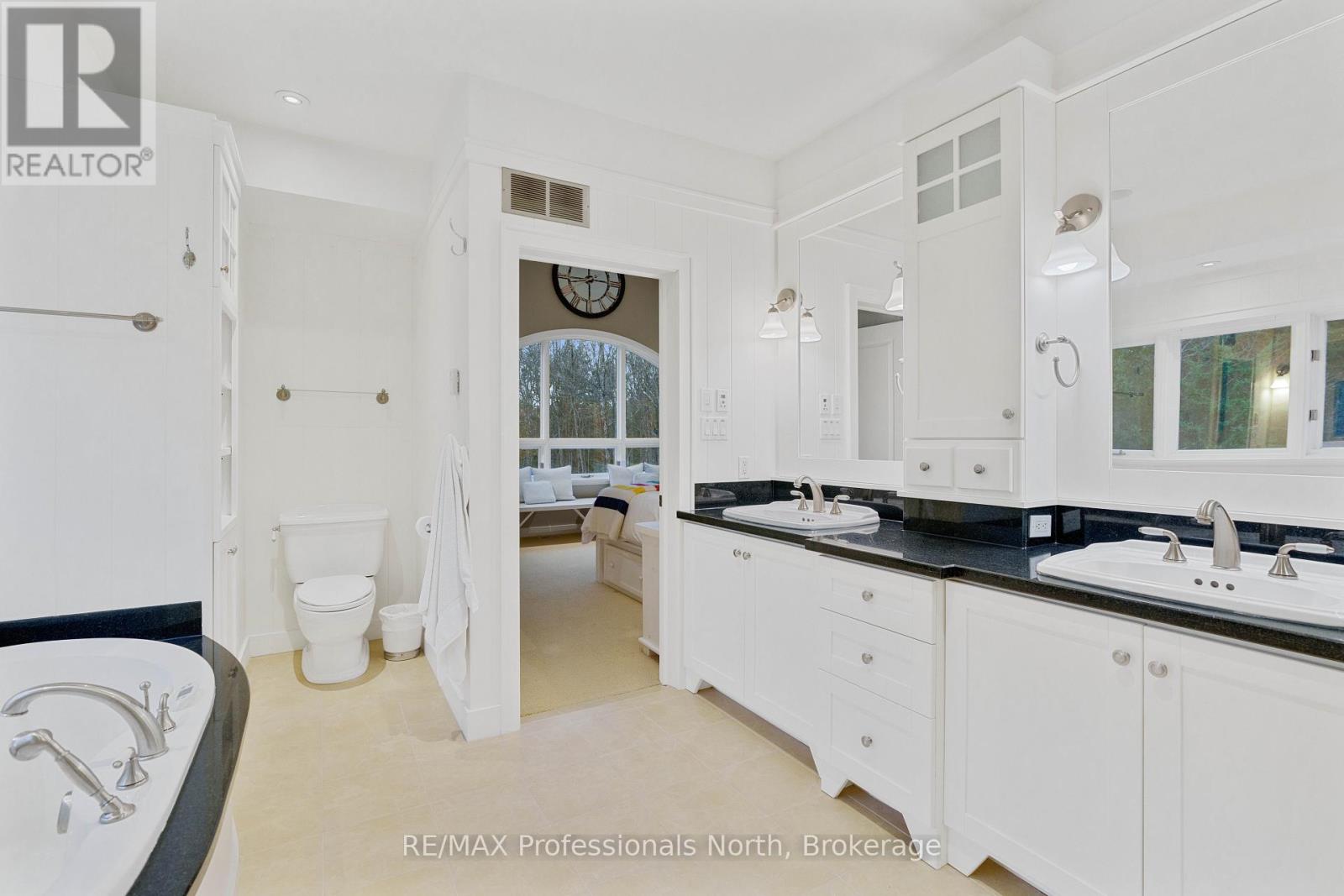 1656 Muskoka Beach Road, Bracebridge, Ontario  P1P 1R1 - Photo 31 - X12935650