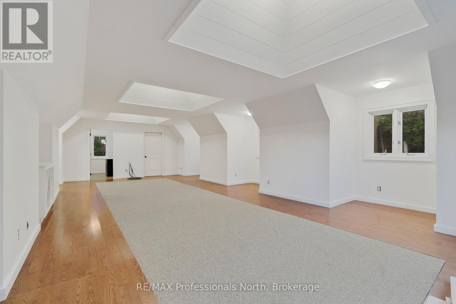 1656 Muskoka Beach Road, Bracebridge, Ontario  P1P 1R1 - Photo 49 - X12935650