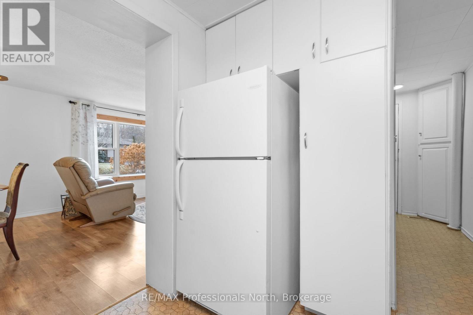 18 George Street, Huntsville, Ontario  P1H 1T9 - Photo 14 - X12936364