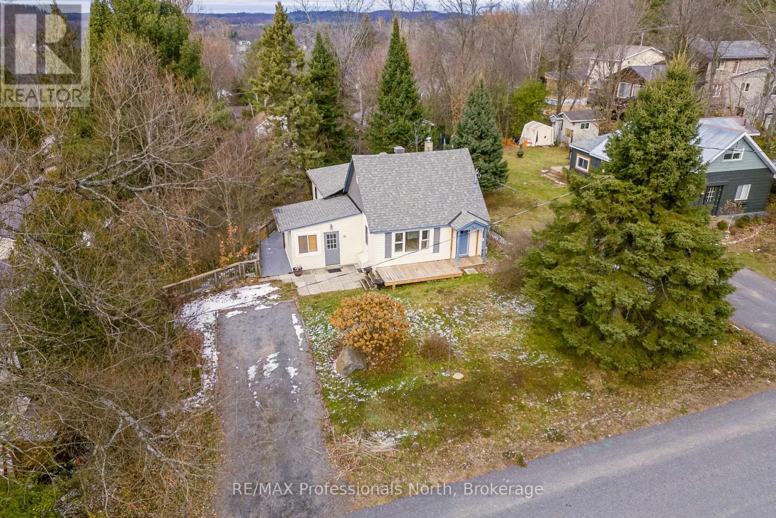18 George Street, Huntsville, Ontario  P1H 1T9 - Photo 34 - X12936364