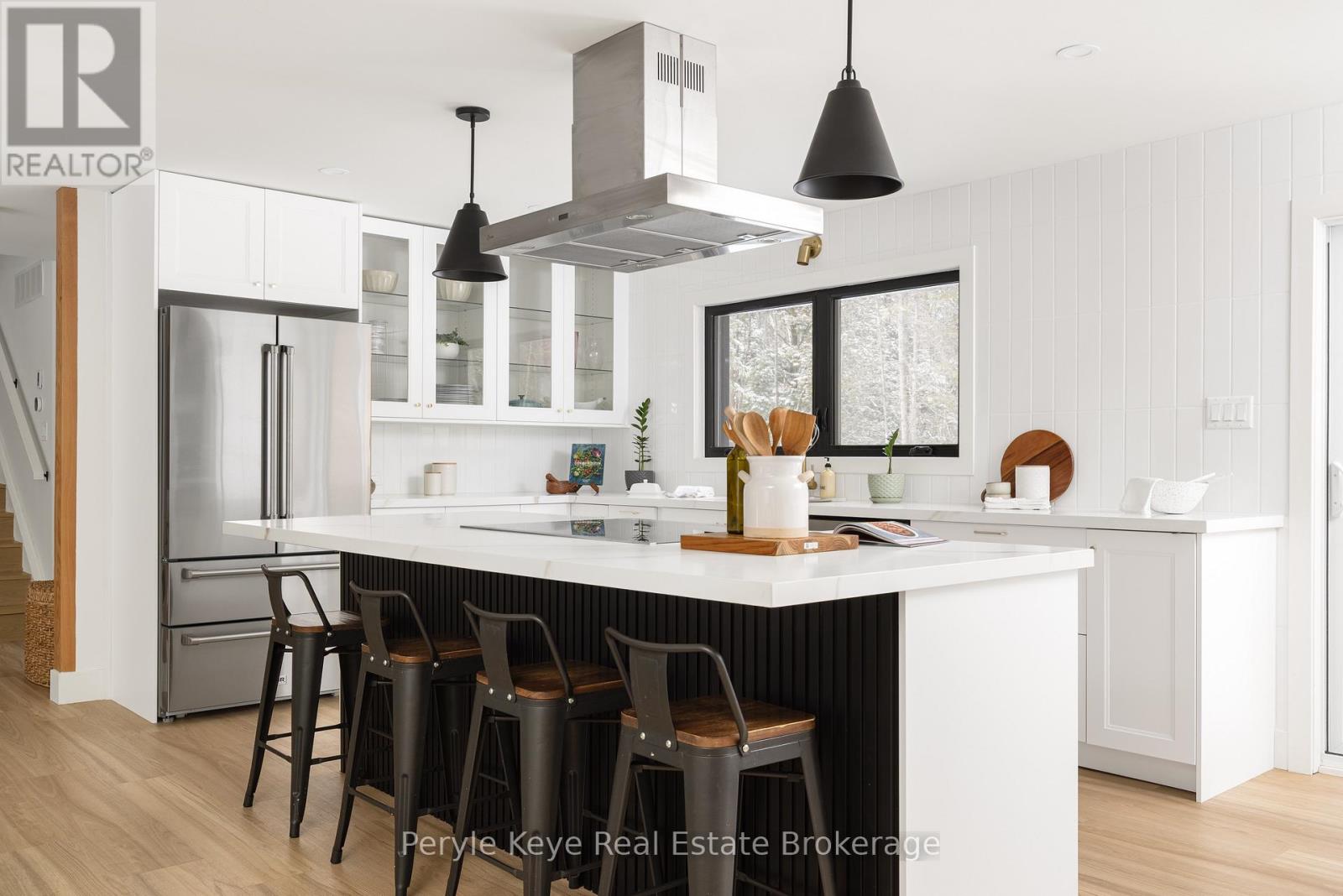 1290 Cedar Lane, Bracebridge, Ontario  P1L 1W9 - Photo 1 - X12938050