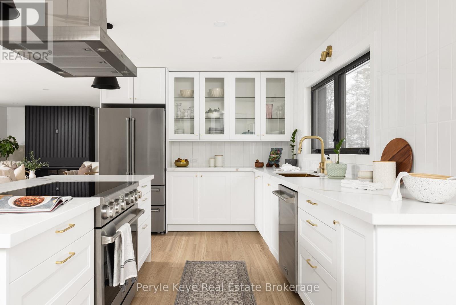 1290 Cedar Lane, Bracebridge, Ontario  P1L 1W9 - Photo 2 - X12938050