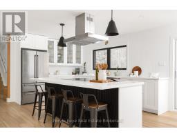 1290 CEDAR LANE, Bracebridge, Ontario