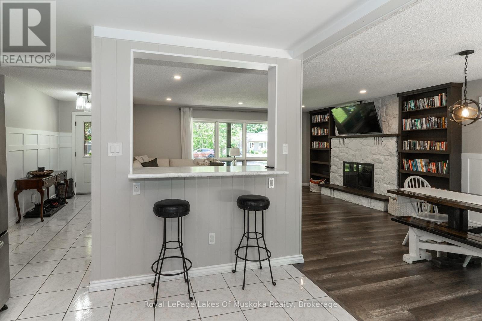 220 Alexander Street, Gravenhurst, Ontario  P1P 1A6 - Photo 18 - X12941010