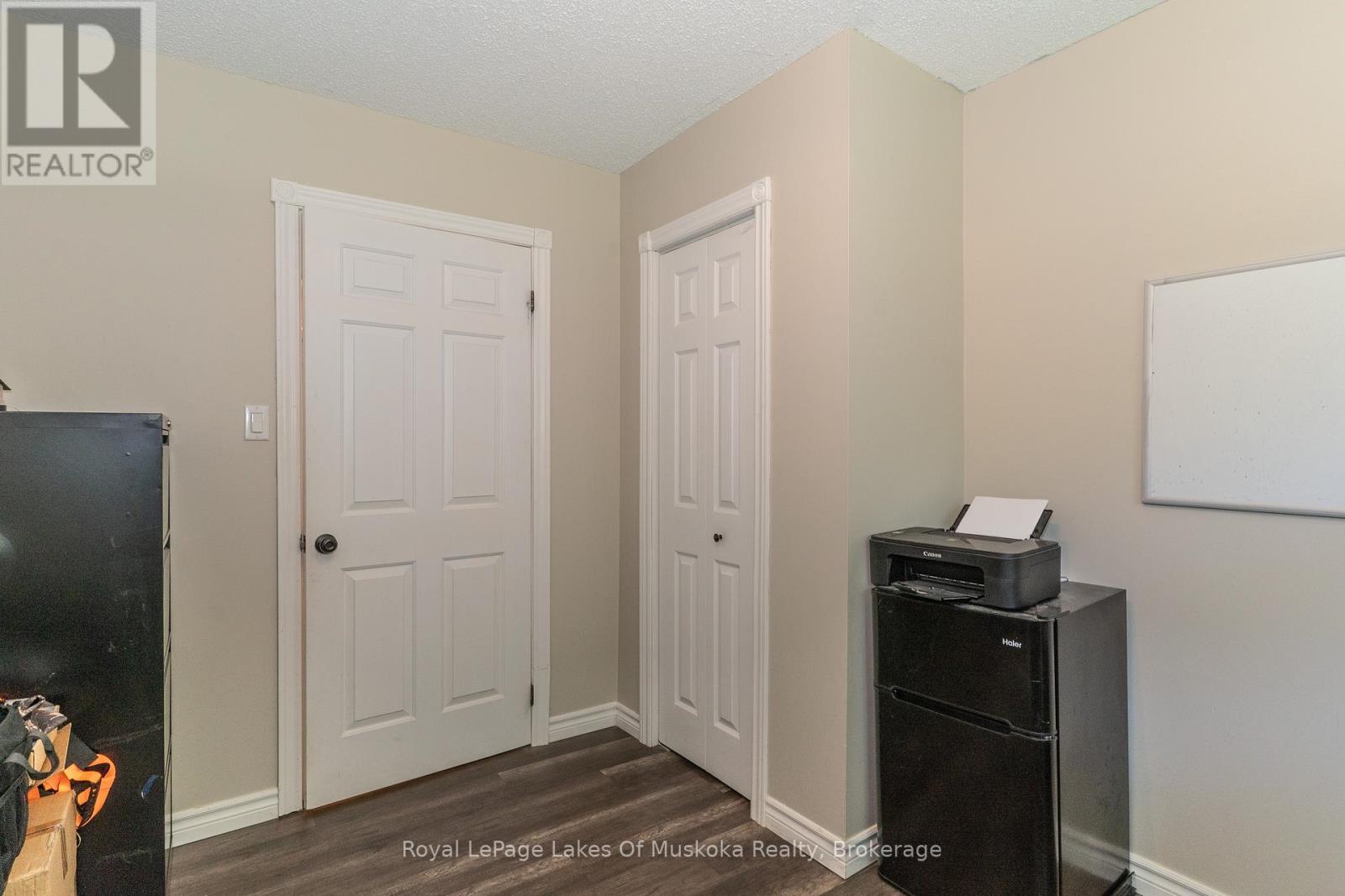 220 Alexander Street, Gravenhurst, Ontario  P1P 1A6 - Photo 22 - X12941010