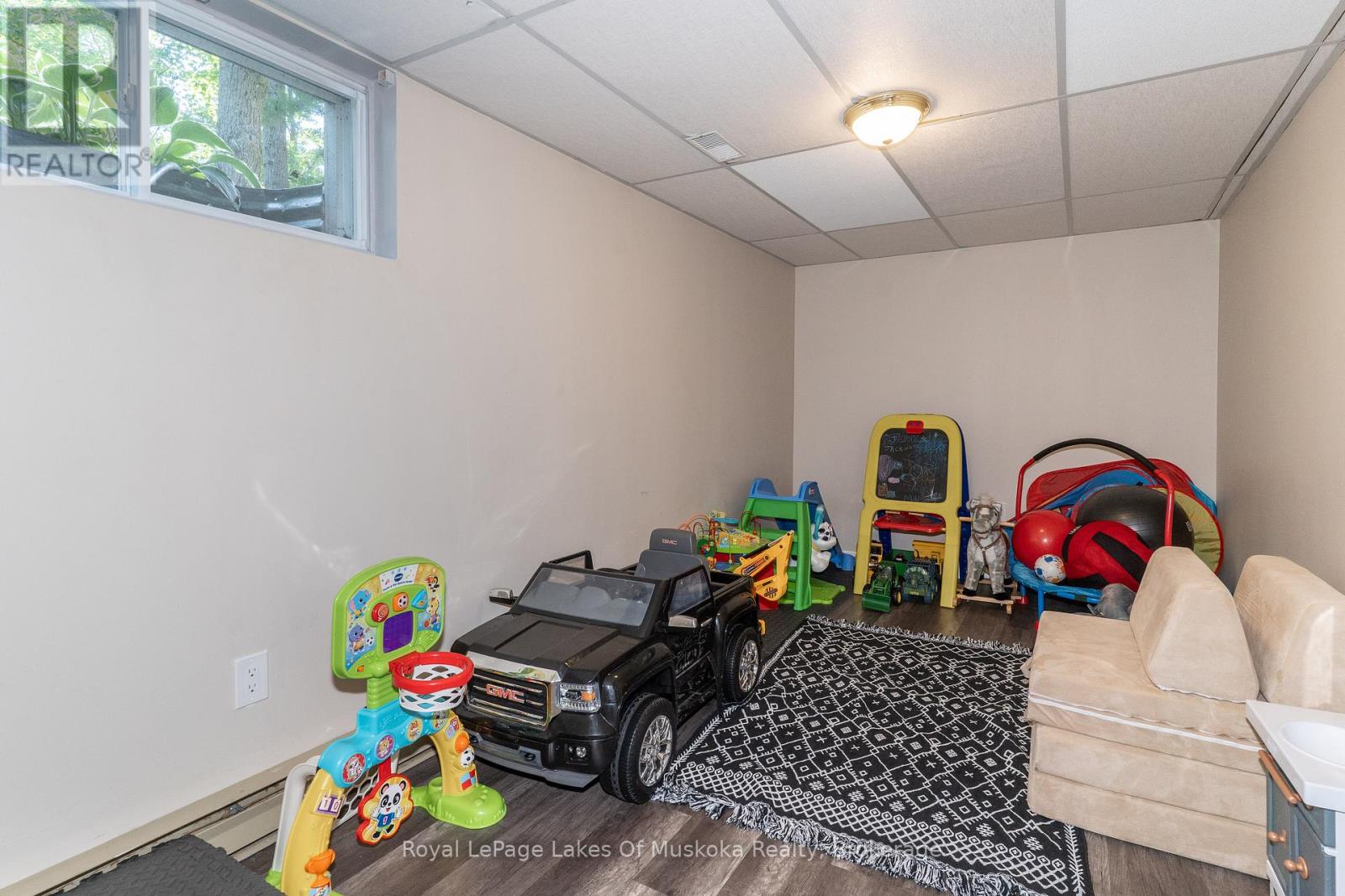 220 Alexander Street, Gravenhurst, Ontario  P1P 1A6 - Photo 33 - X12941010