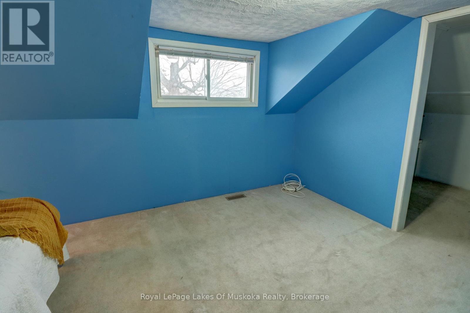 16 Rogers Road, Huntsville, Ontario  P1H 1T1 - Photo 19 - X12942296