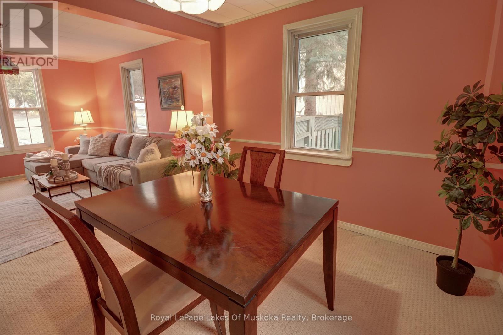 16 Rogers Road, Huntsville, Ontario  P1H 1T1 - Photo 6 - X12942296