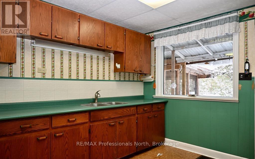 330 John Street S, Gravenhurst, Ontario  P1P 1J1 - Photo 20 - X12943600