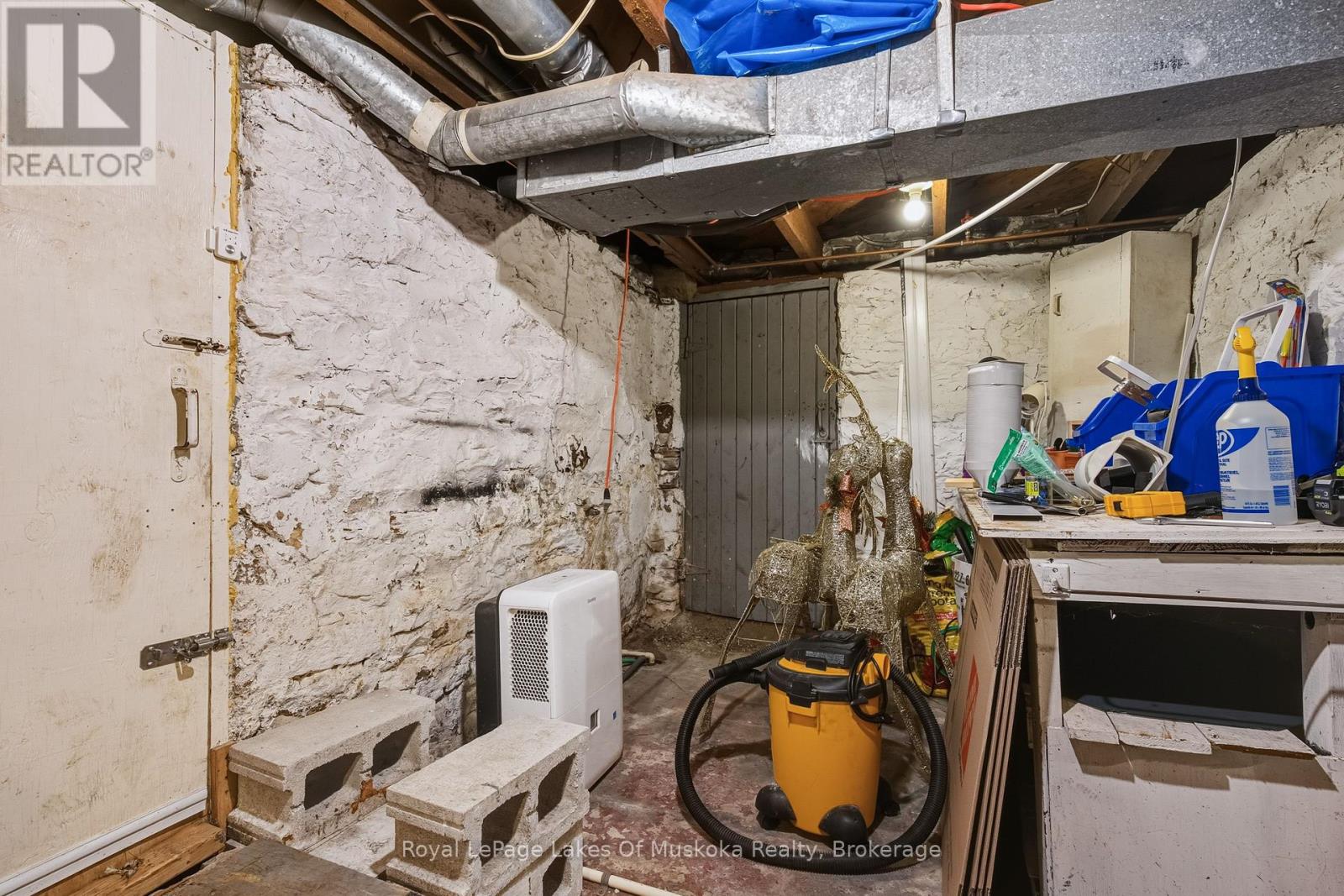 60 West Road W, Huntsville, Ontario  P1H 1L8 - Photo 31 - X12943630