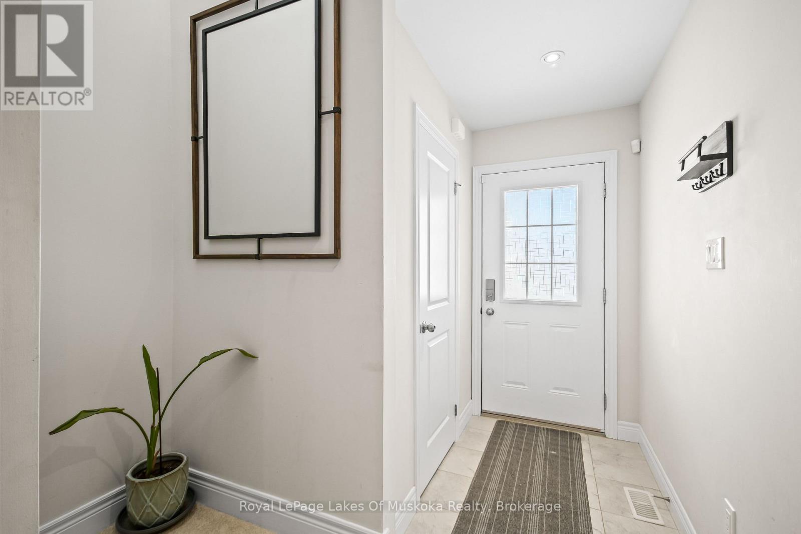 31 Nicole Park Place, Bracebridge, Ontario  P1L 0C8 - Photo 5 - X12943708