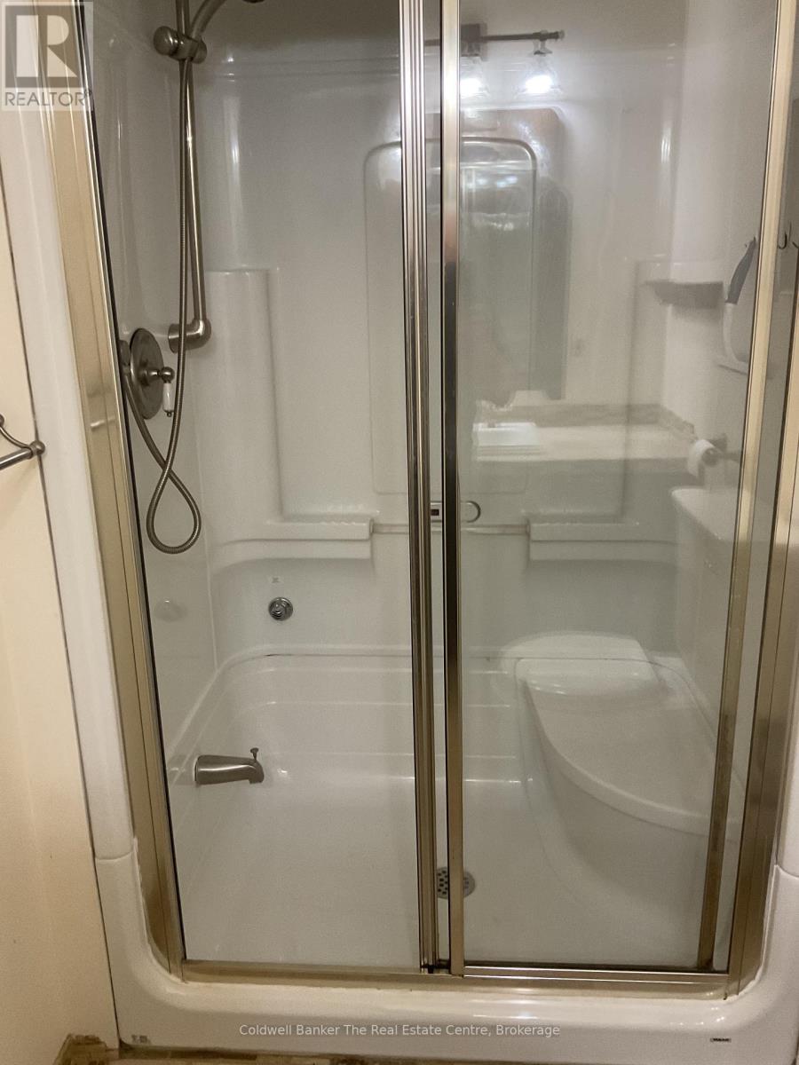 3 Glendale Road, Bracebridge, Ontario  P1L 1B3 - Photo 23 - X12944972