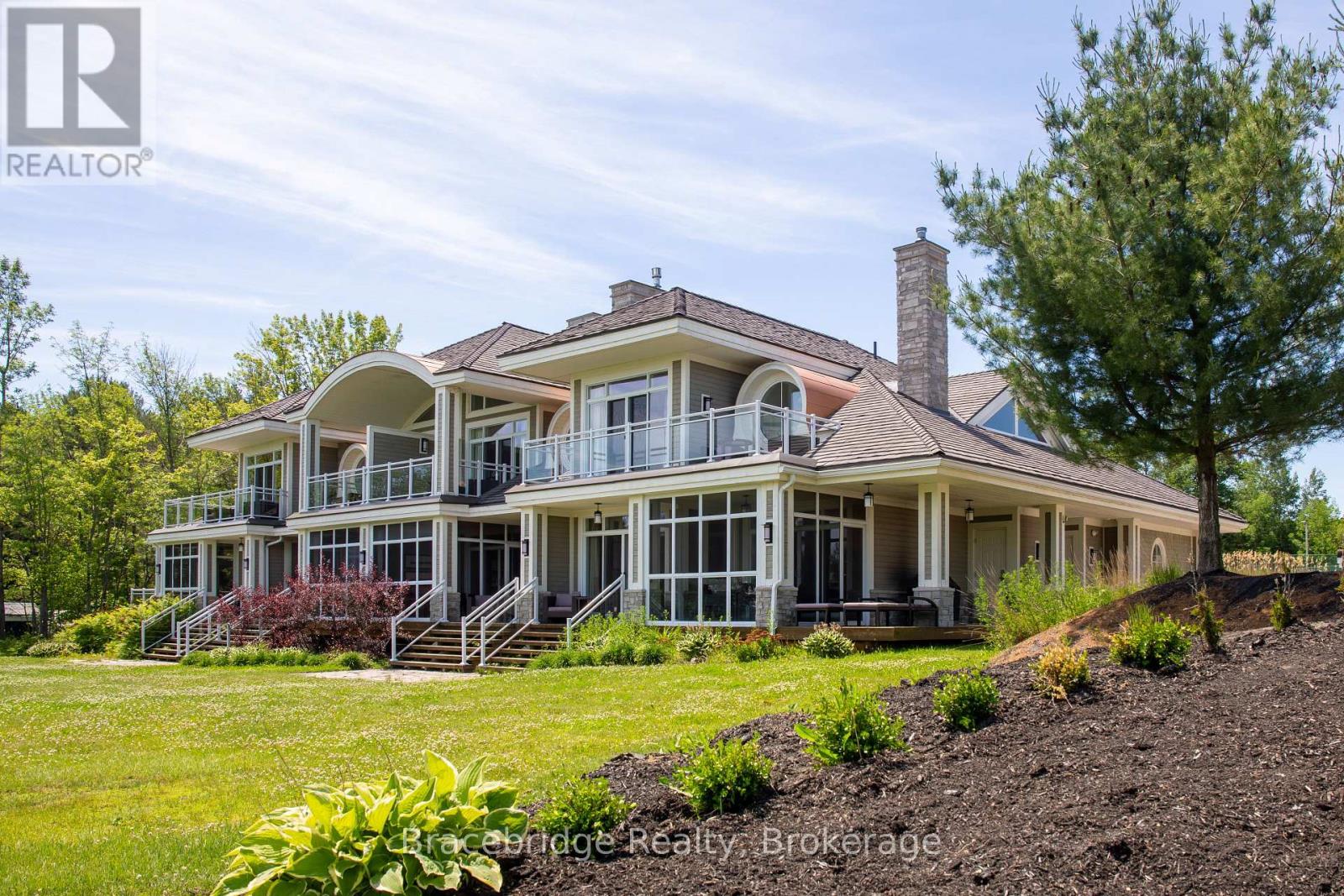 G103-D1 - 1869 Muskoka Road 118 Highway W, Muskoka Lakes, Ontario  P1L 1W8 - Photo 1 - X12945962