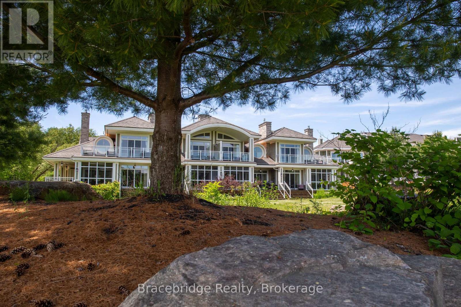 G103-D1 - 1869 Muskoka Road 118 Highway W, Muskoka Lakes, Ontario  P1L 1W8 - Photo 9 - X12945962