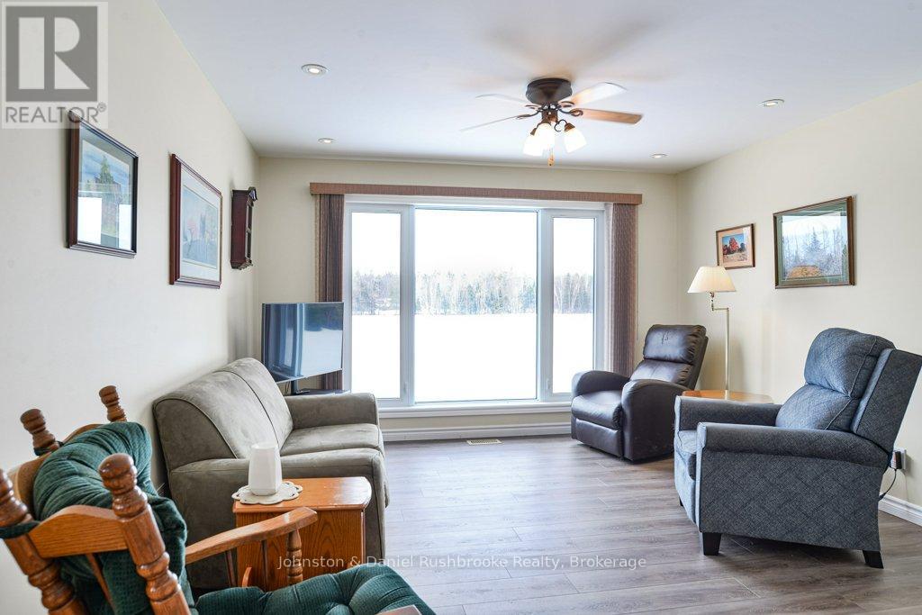 1009 Merkley Road E, Gravenhurst, Ontario  P1P 1R3 - Photo 10 - X12946520