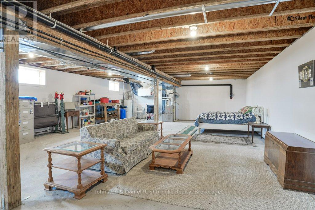 1009 Merkley Road E, Gravenhurst, Ontario  P1P 1R3 - Photo 19 - X12946520