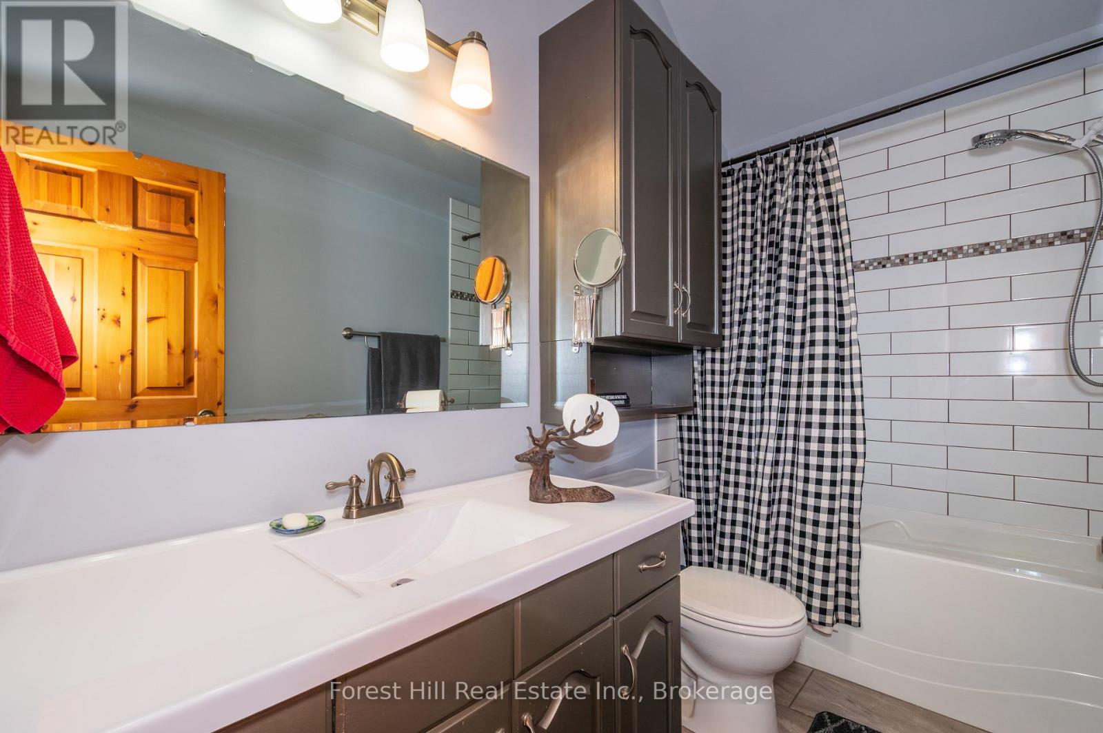 1289 Delbrooke Road S, Lake Of Bays, Ontario  P0H 1H0 - Photo 26 - X12947662