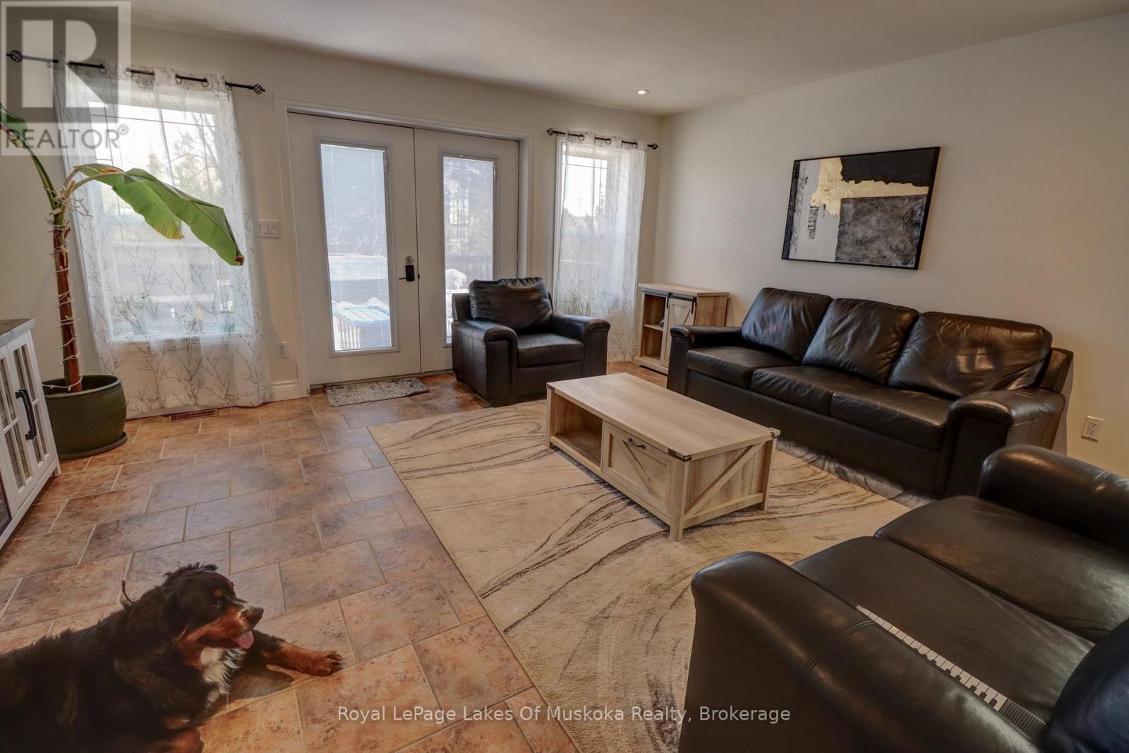 317 Falcon Road, Huntsville, Ontario  P1H 1N3 - Photo 10 - X12948778