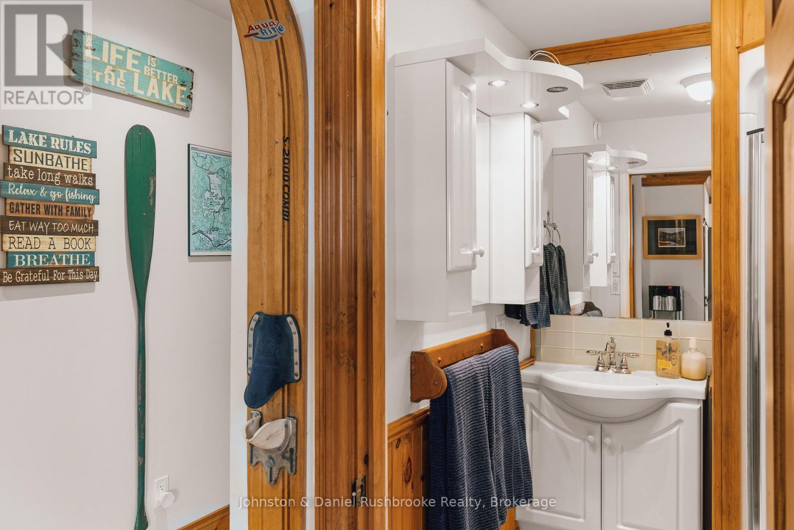 1051 Evanswood Drive, Gravenhurst, Ontario  P0E 1G0 - Photo 21 - X12950162