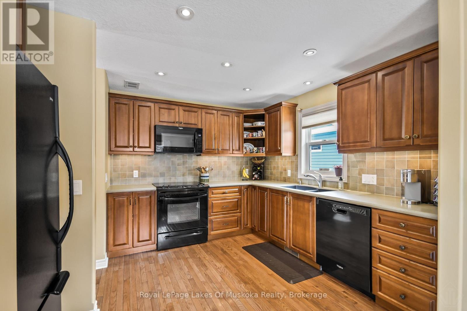 2 Inveraray Court, Bracebridge, Ontario  P1L 2G8 - Photo 11 - X12950232