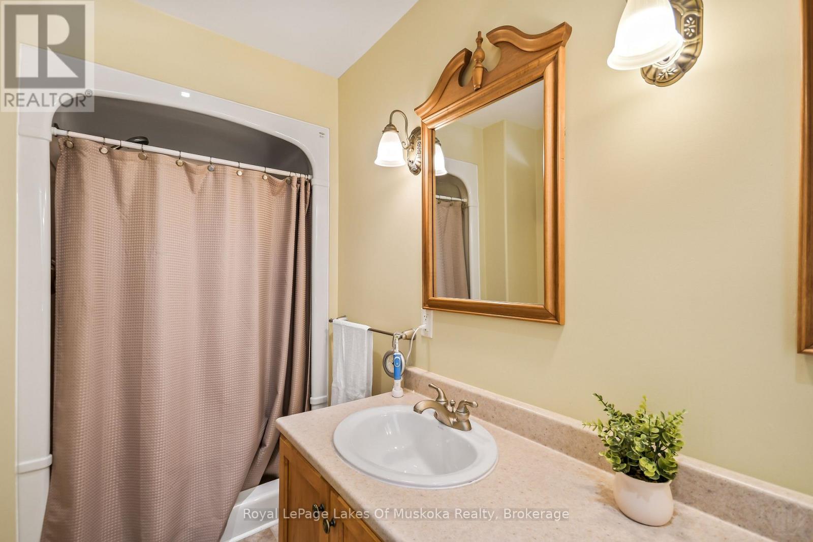 2 Inveraray Court, Bracebridge, Ontario  P1L 2G8 - Photo 17 - X12950232