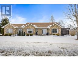 2 INVERARAY COURT, Bracebridge, Ontario