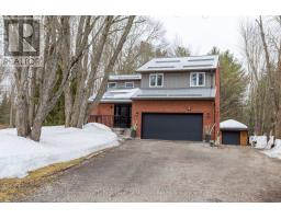 9 DALEMAN DRIVE, Bracebridge, Ontario