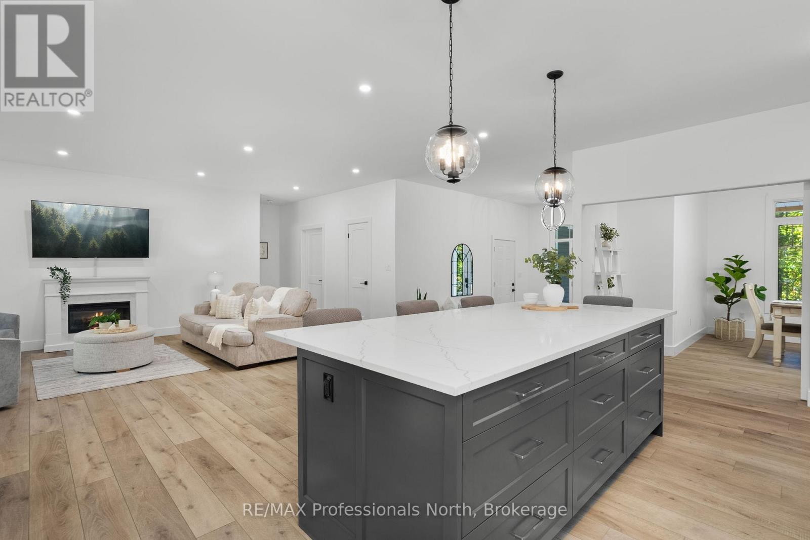 1034 Xavier Street, Gravenhurst, Ontario  P0E 1G0 - Photo 16 - X12951778