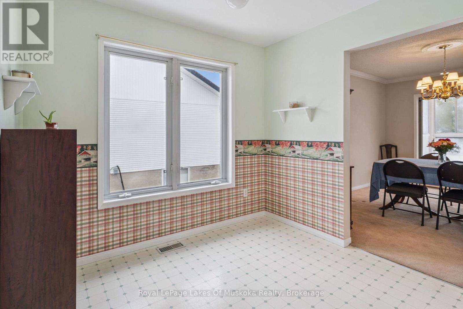 40 Covered Bridge Trail, Bracebridge, Ontario  P1L 1Y1 - Photo 12 - X12952304