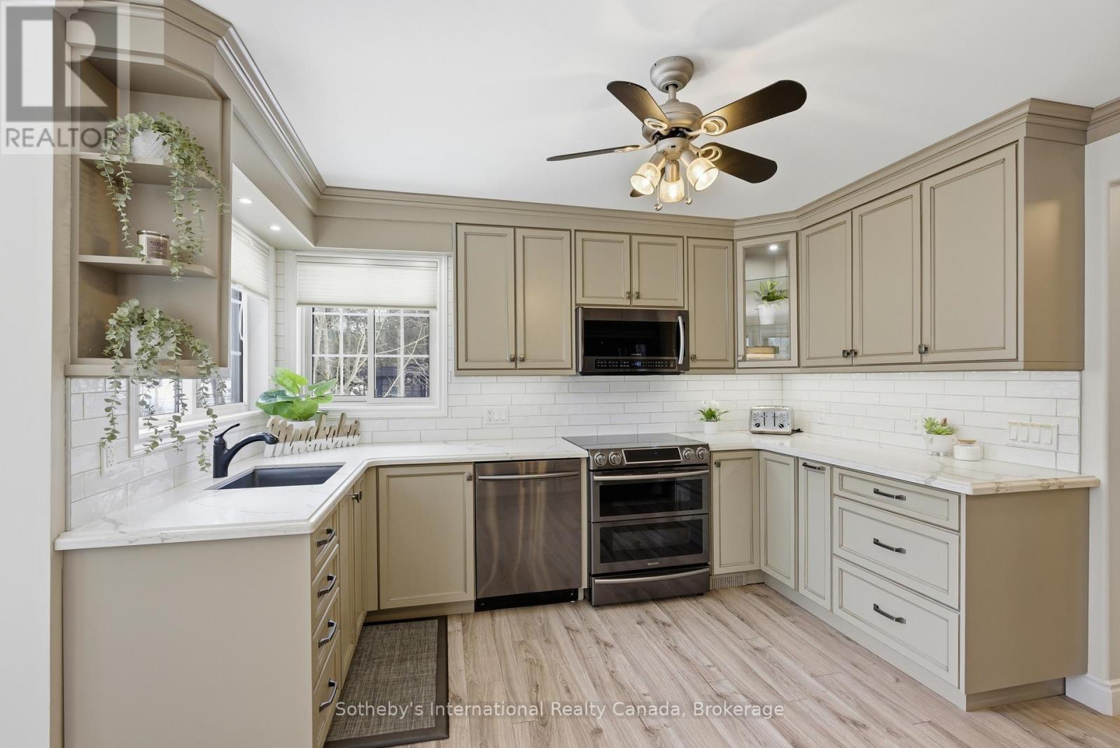 1099 Davis Drive, Gravenhurst, Ontario  P0E 1N0 - Photo 14 - X12955436